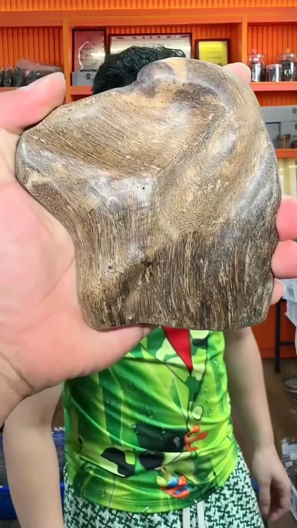 沉香手把件365号多样性发一