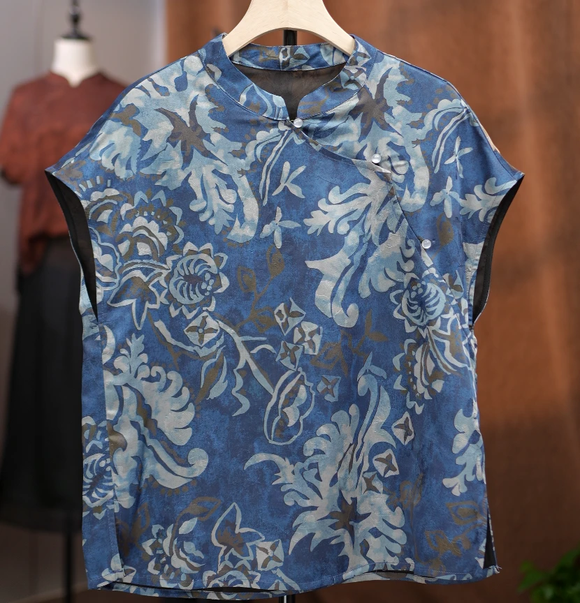 1835气质百搭休闲通体刻花老料立领上衣..