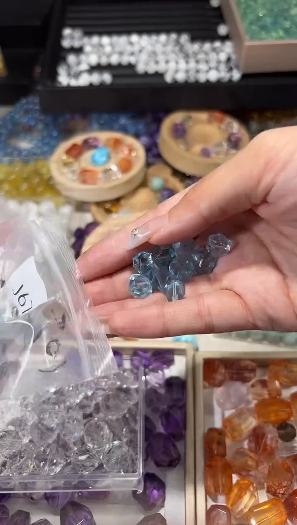 水晶手串未镶嵌J67托帕随行八角一个宽卡8