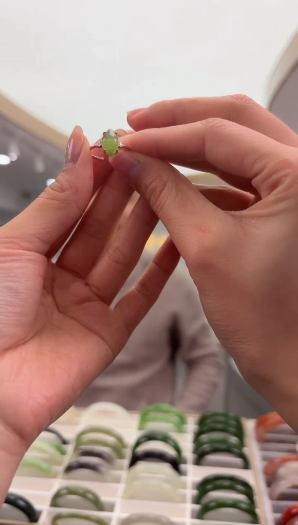 银S925镶嵌戒指和田玉琪30