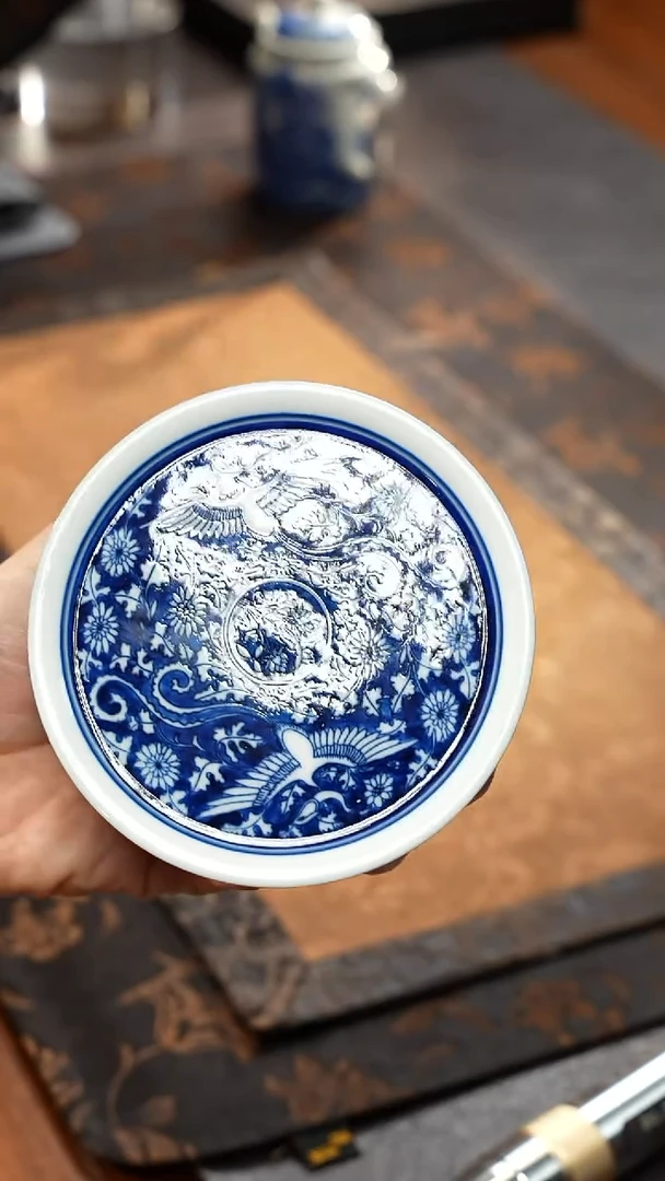 见珊专属良朋福利宝石蓝双凤穿缠枝高脚盖置