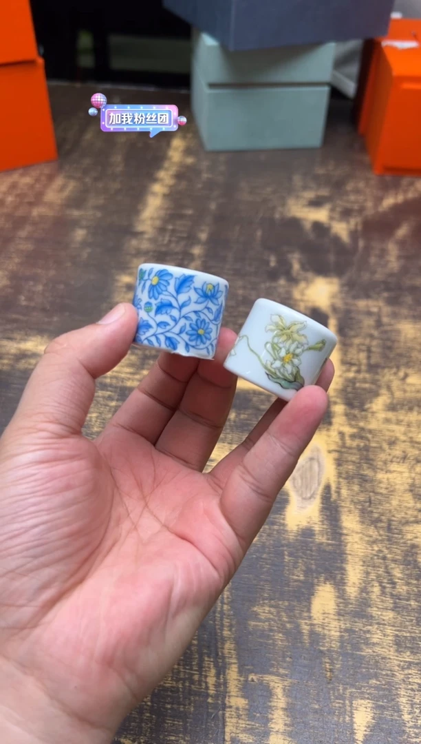 用****8艺林堂珐琅兰料向阳留芳盖置+粉彩水仙盖置
