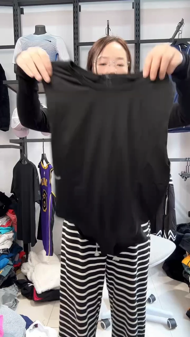 2223 编码  瑕疵直播间过款为准 尺码XL