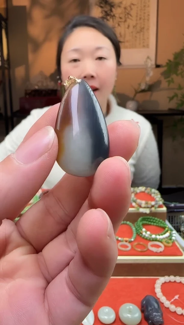 【闪购商品】和田玉颈饰18K金镶嵌楼兰三色无事牌