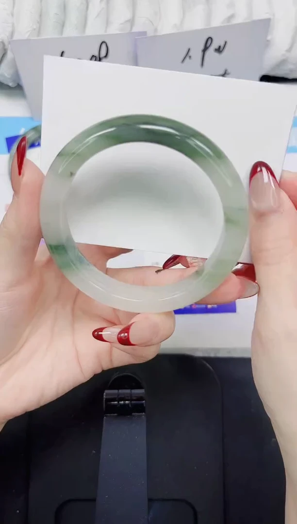 【闪购商品】石英质玉手镯未镶嵌122