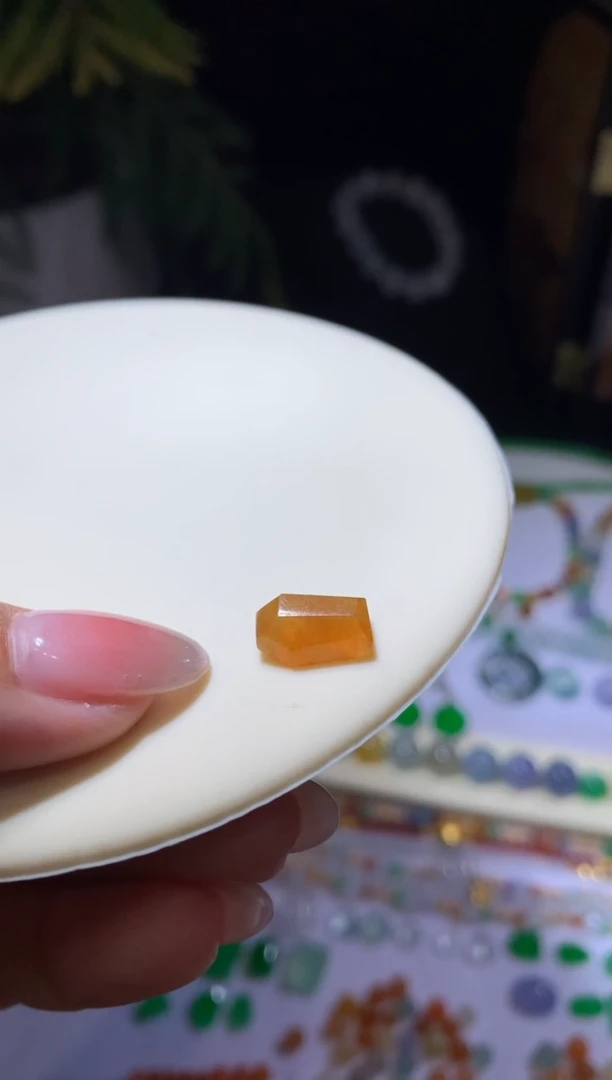 【闪购商品】定制翡翠未镶嵌11.7/8/5.1*随形