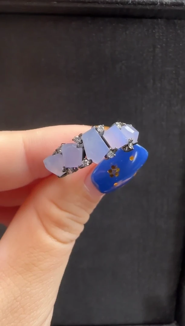 18K金镶嵌戒指翡翠211蛋面一枚