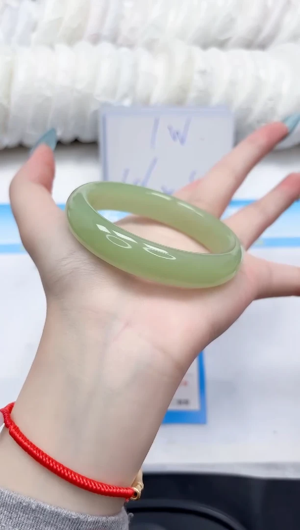 石英质玉手镯未镶嵌100-59