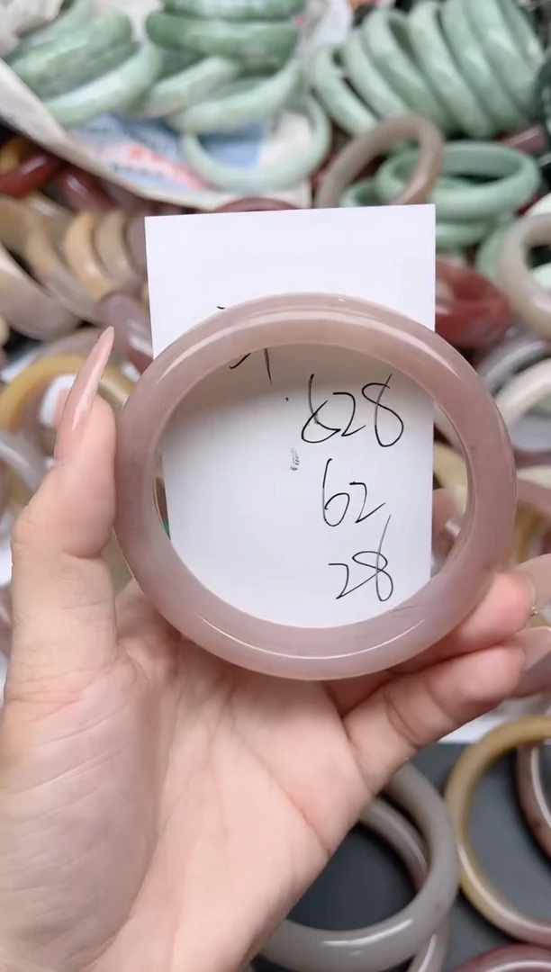 未镶嵌手镯石英质玉528