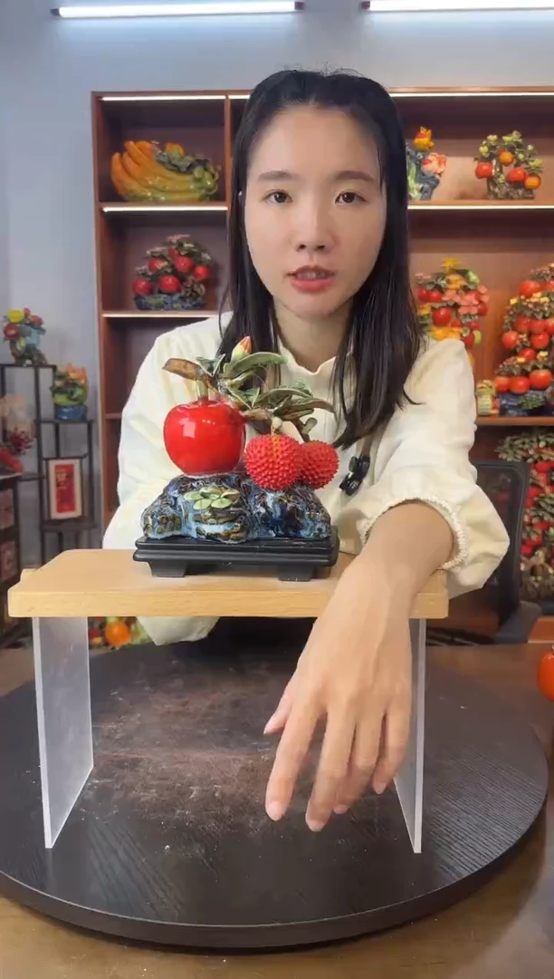 陶瓷有底座苹果荔枝摆件