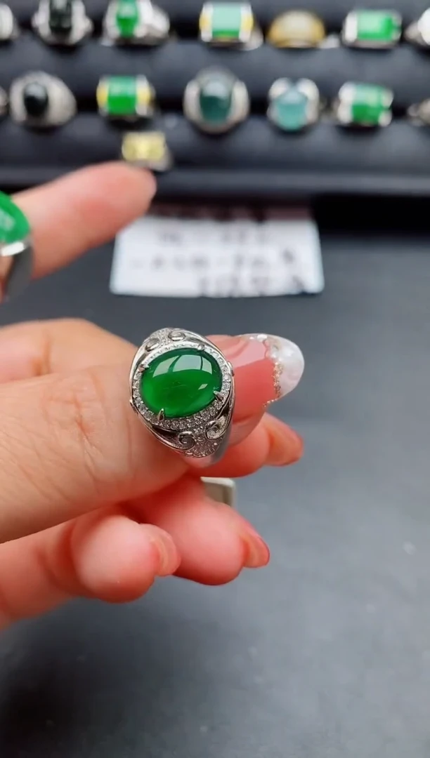 【闪购商品】翡翠戒指银S925镶嵌111111