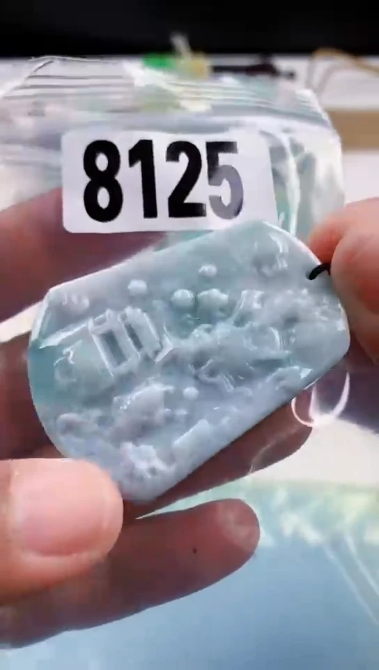 【闪购商品】翡翠挂件未镶嵌天然翡翠吊坠挂件