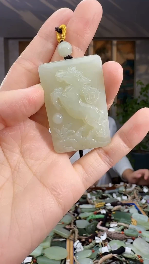 未镶嵌和田玉挂件拍一发一