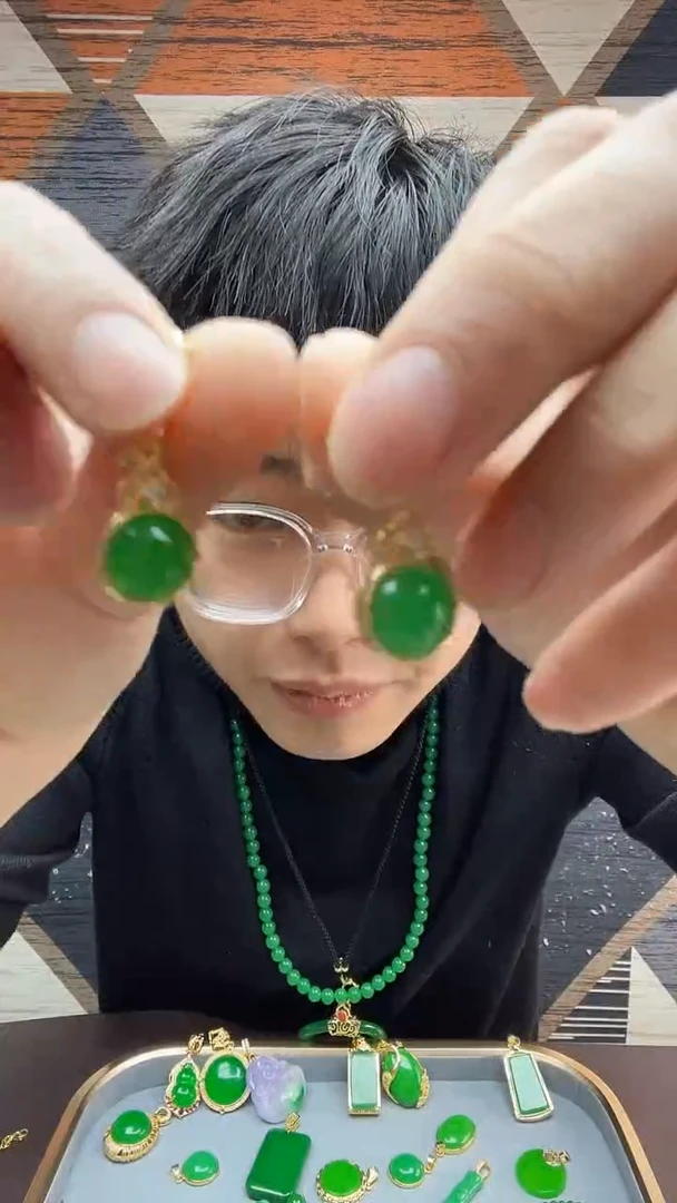 【闪购商品】翡翠耳饰14K金镶嵌013翡翠鸽子蛋耳勾