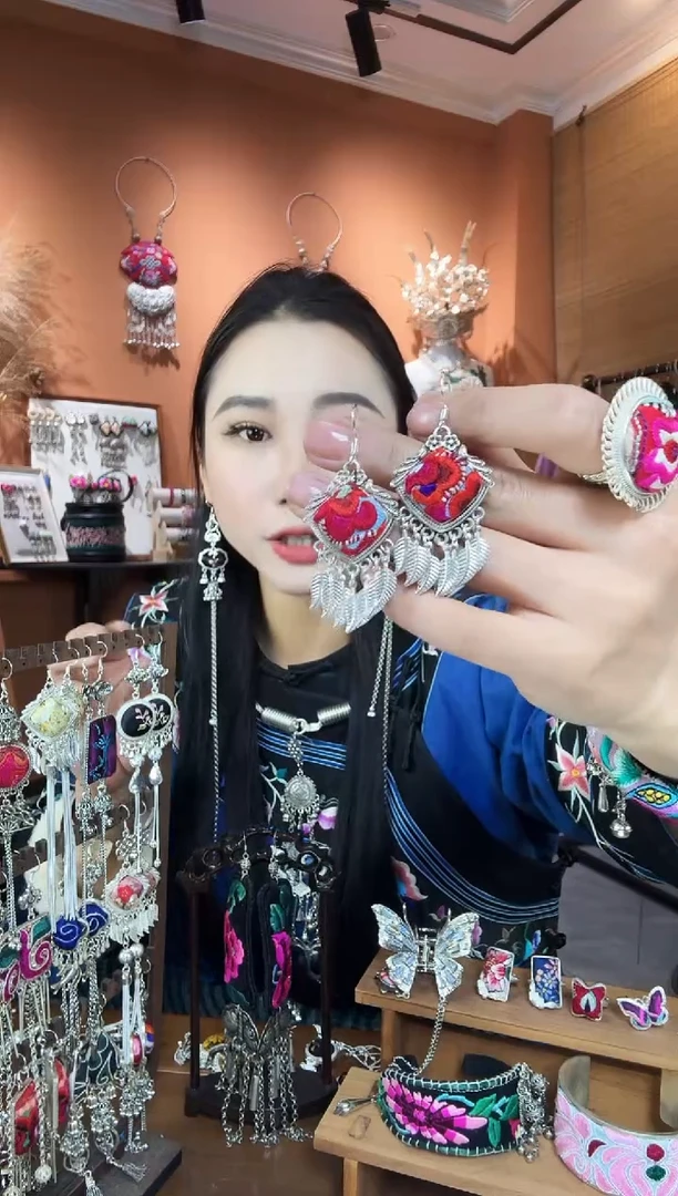 【闪购商品】纯手工民族风耳环