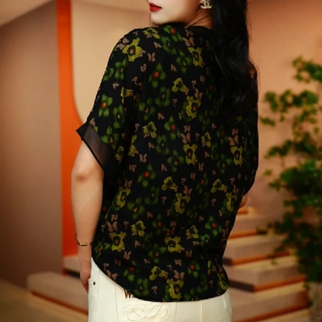 高贵气质原创短袖上衣女士蝶花印花绿色底色搭显优雅贵妇风