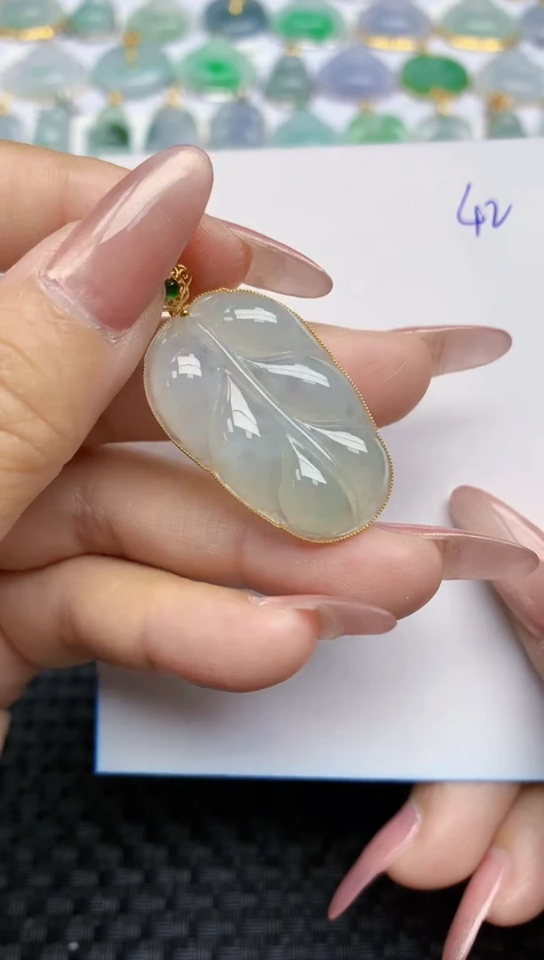 【闪购商品】翡翠颈饰18K金镶嵌天然A货翡翠 42