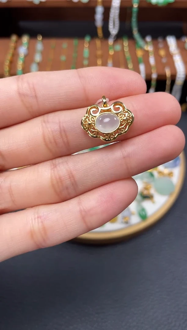 【闪购商品】翡翠吊坠(不含链)18K金镶嵌一个  JK131