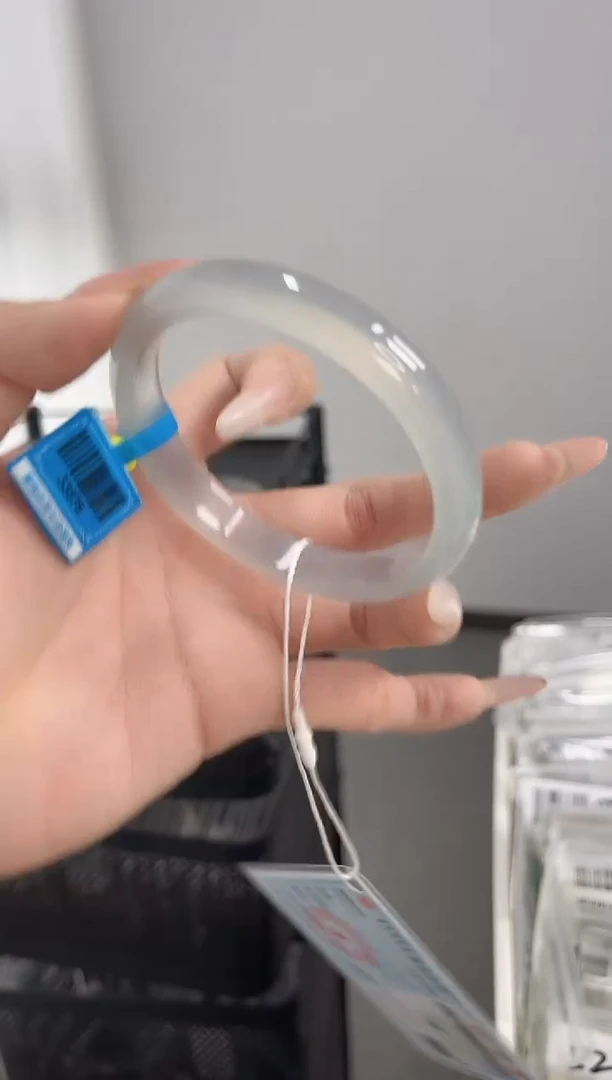 【闪购商品】玛瑙/玉髓手镯未镶嵌58-59圈