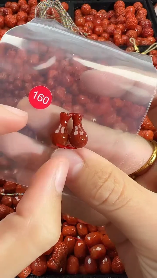 颈饰未镶嵌南红玛瑙1