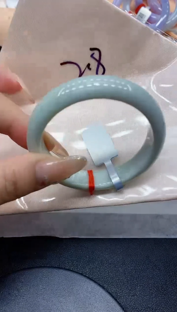 翡翠手镯未镶嵌3缅甸翡翠手镯