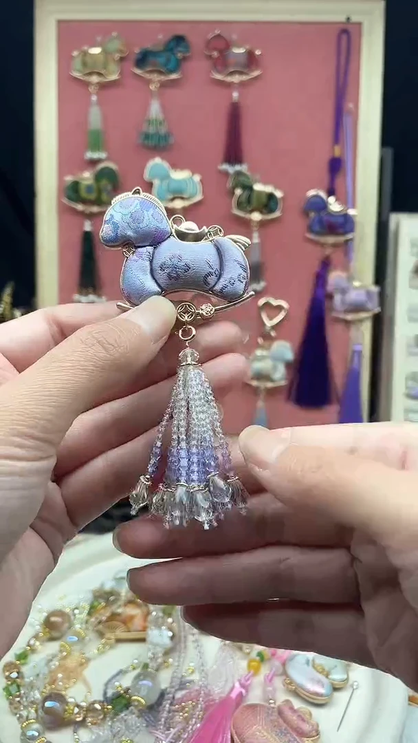 铁合金皮质非遗宋锦 匠心闪购
