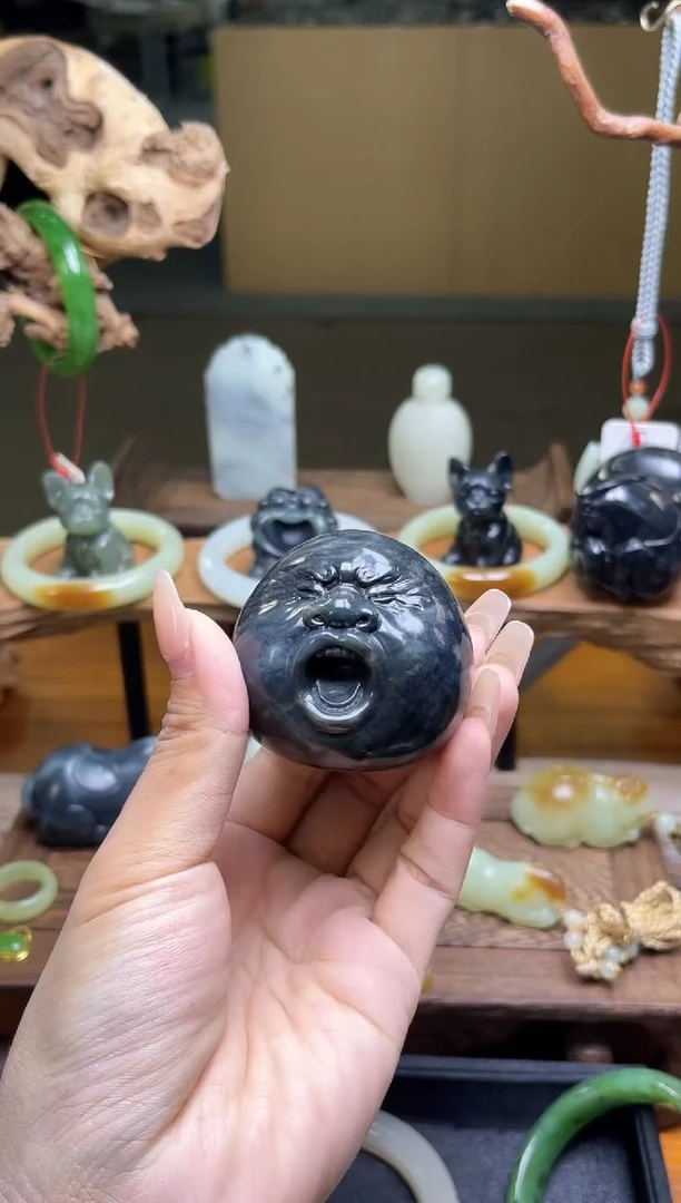 和田玉未镶嵌把件毛毛矿 哈哈笑脸