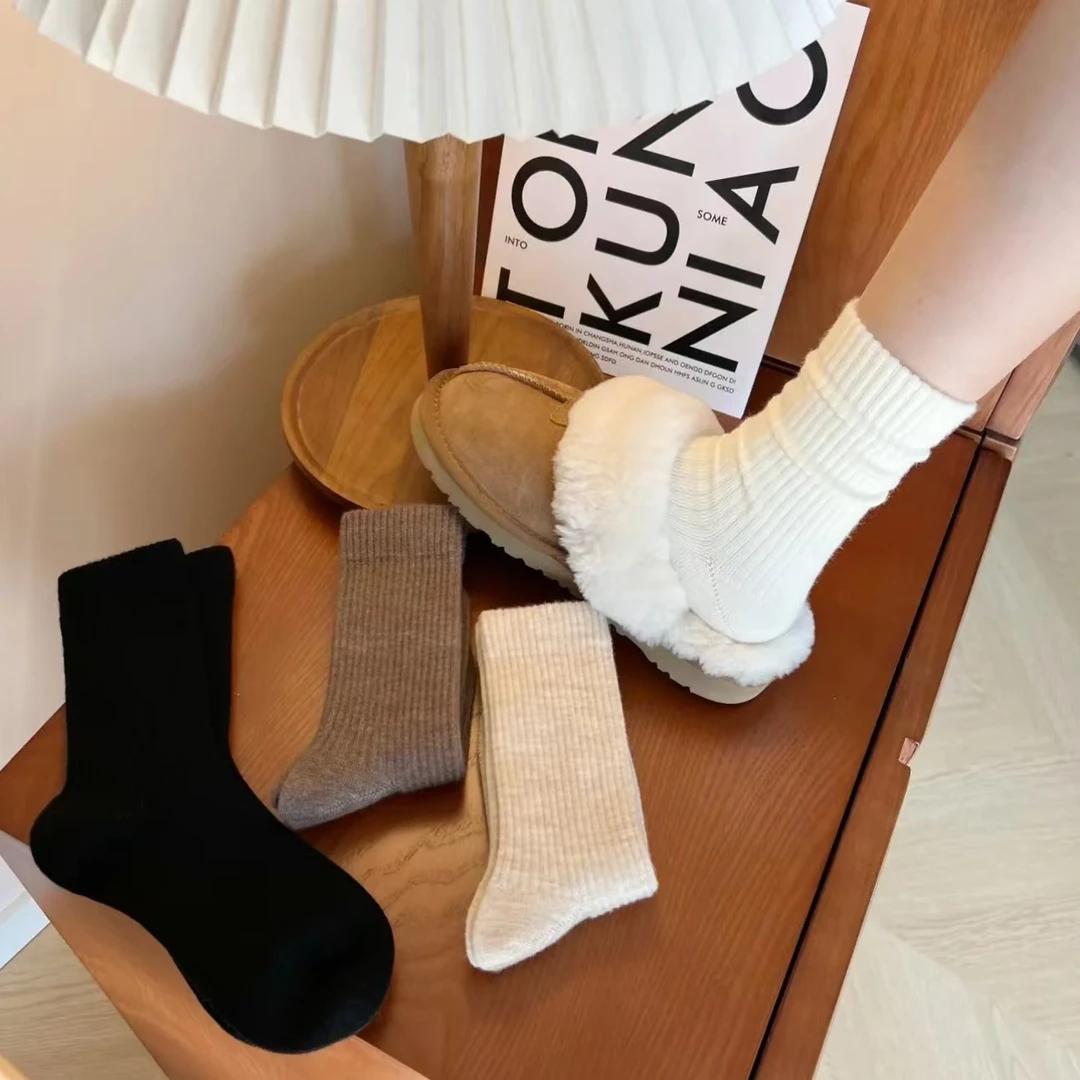 【娜娜推荐】纯色系百搭中长筒女袜W6026