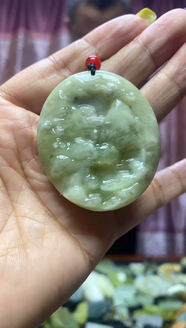 未镶嵌岫玉吊坠