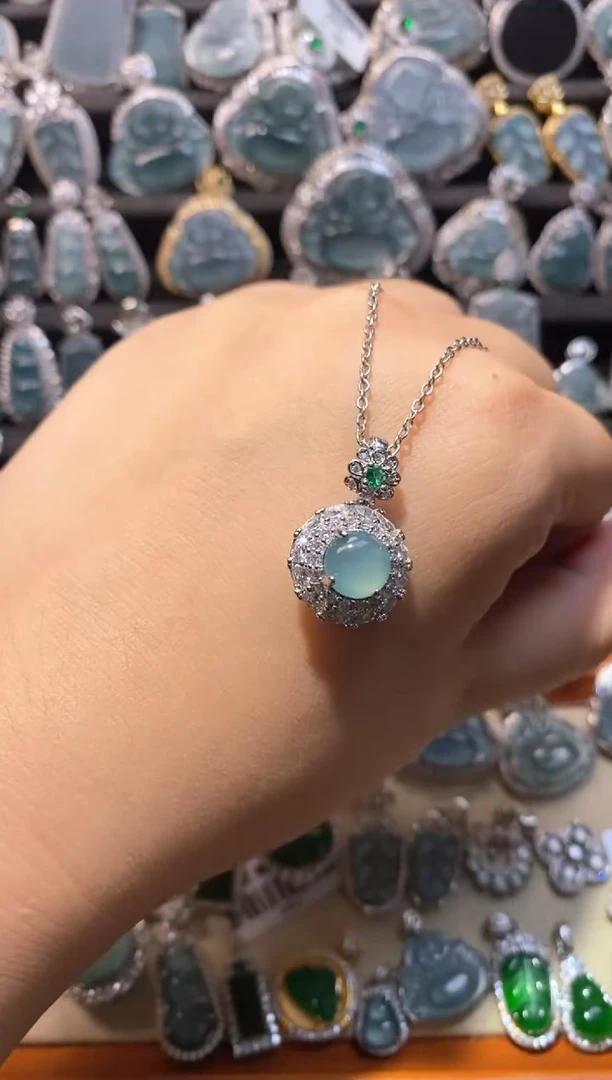 翡翠未镶嵌颈饰翡翠