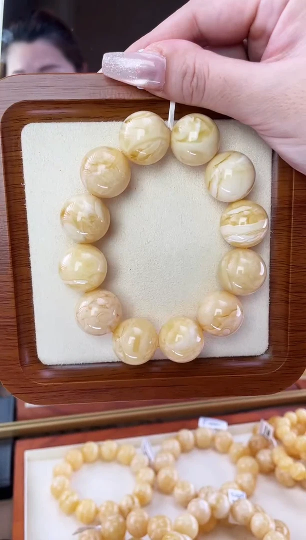 裸石蜜蜡未镶嵌手串