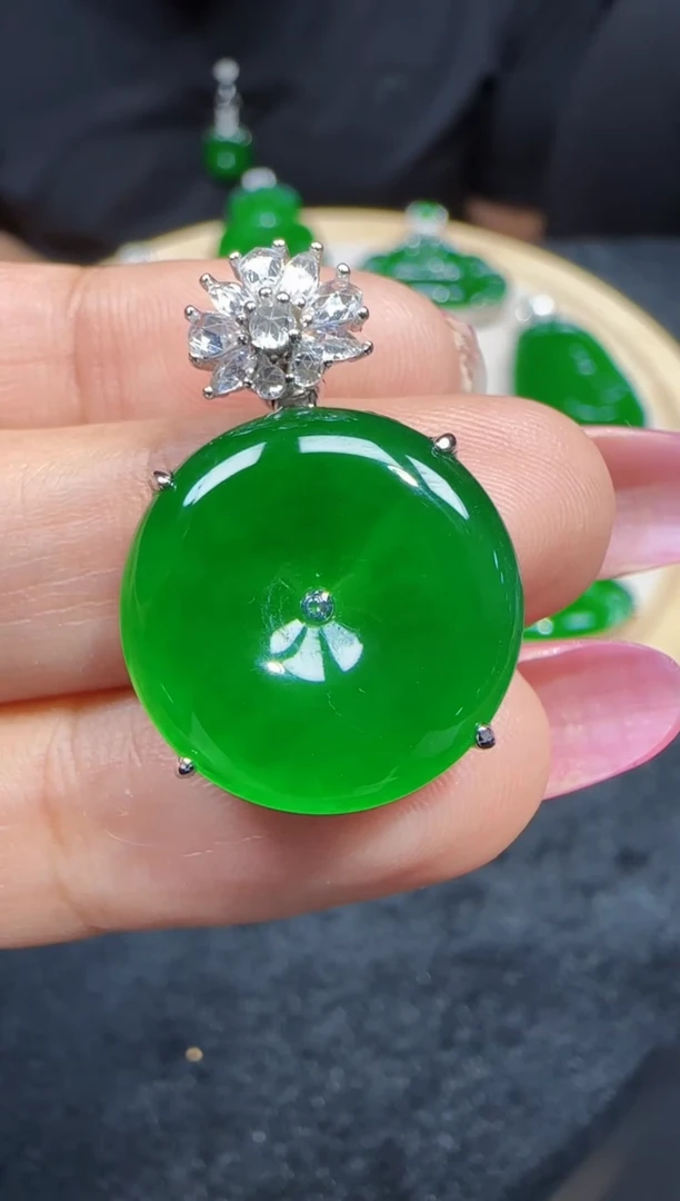 未镶嵌定制翡翠翡翠吊坠101