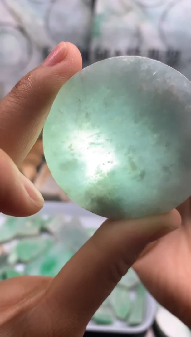 翡翠未镶嵌吊坠(不含链)翡翠 未镶嵌 吊坠(不含链)