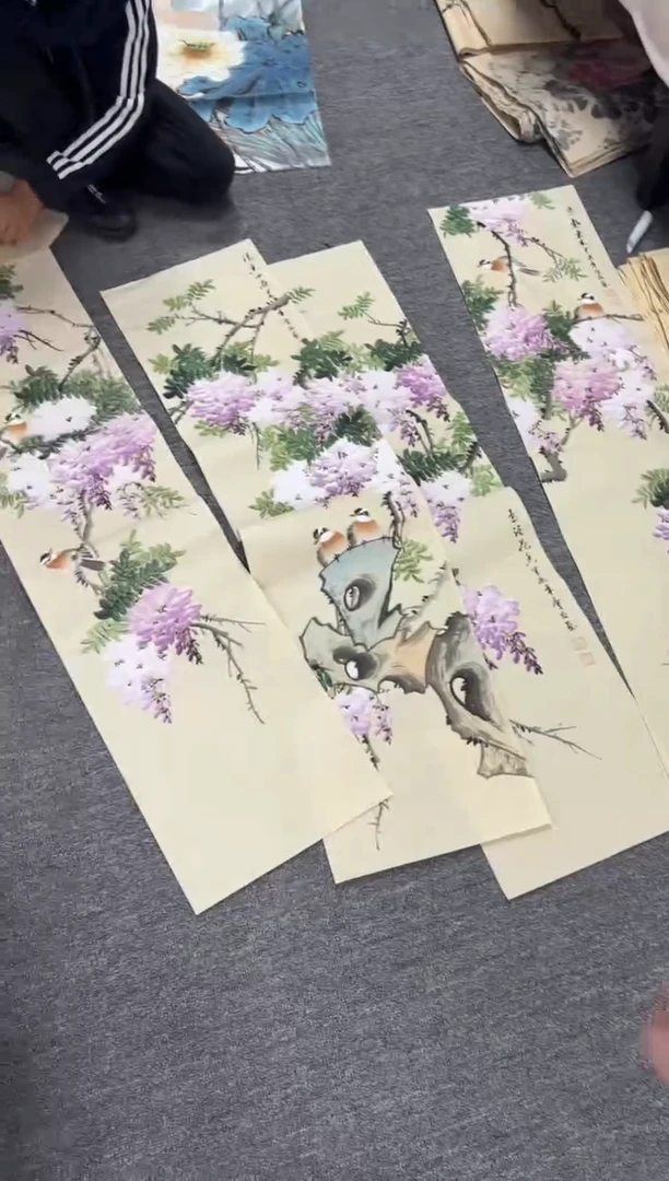 国画艺初美术馆精选链接--紫藤花四条屏