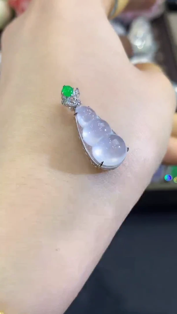 吊坠(不含链)18K金镶嵌翡翠B45