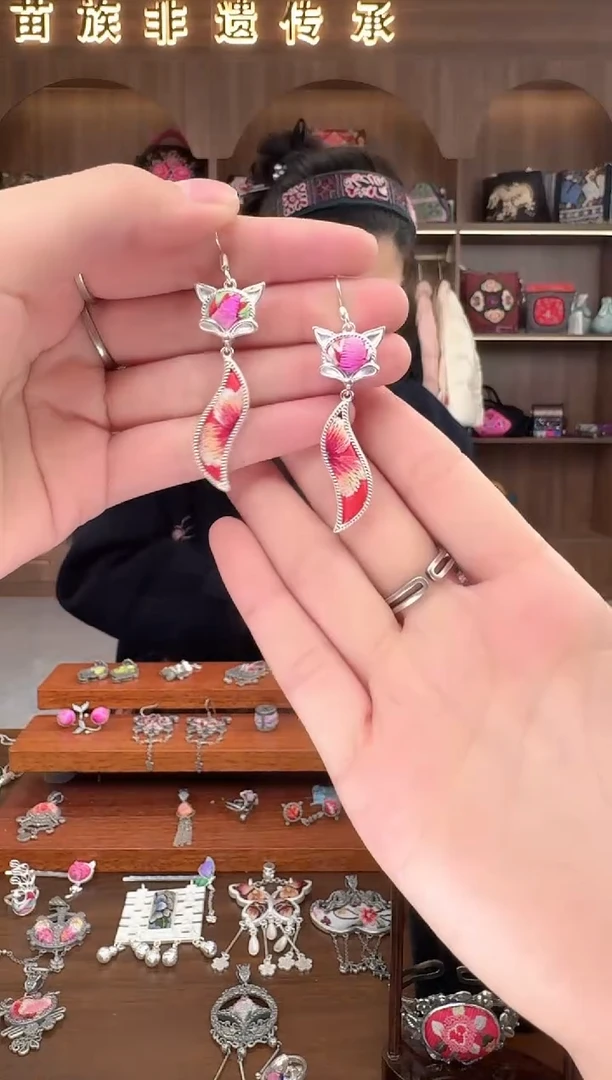 【闪购商品】织绣扶光苗绣传承64