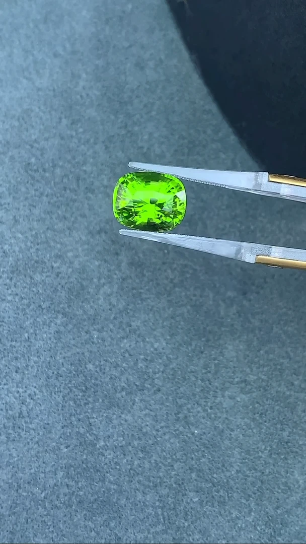 未镶嵌裸石橄榄石9.11克拉