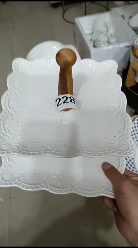 瓷228浮雕双层果盘一个