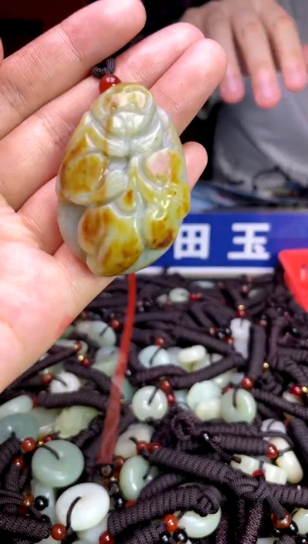 未镶嵌和田玉挂件1
