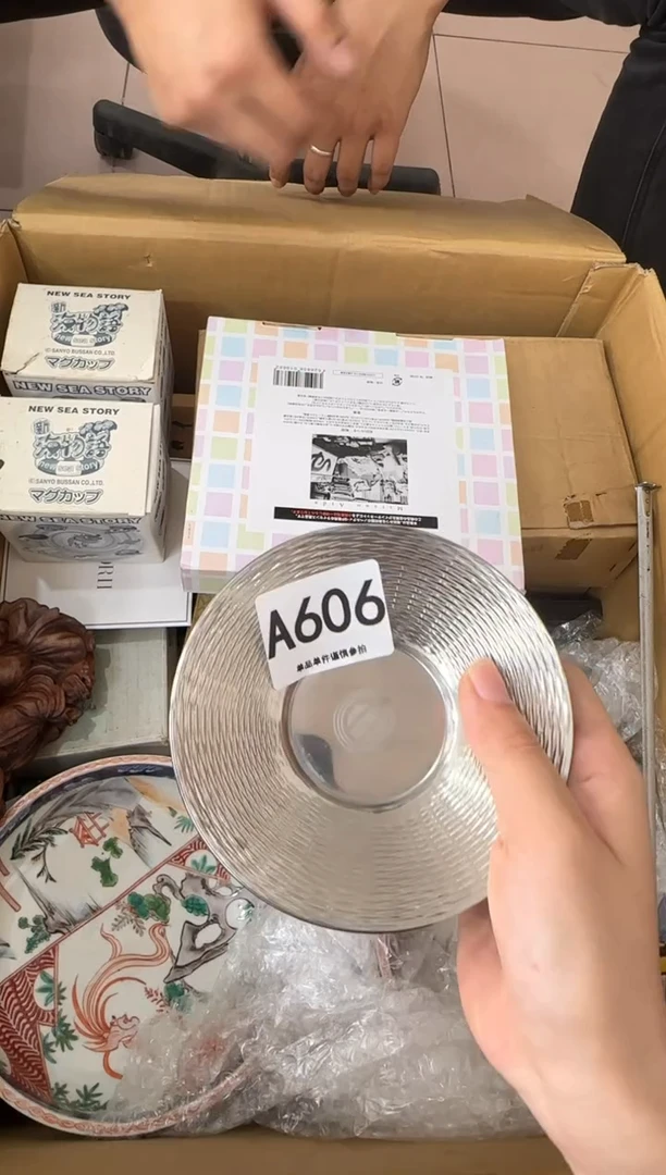 其他J****n606...中古产品谨慎参拍