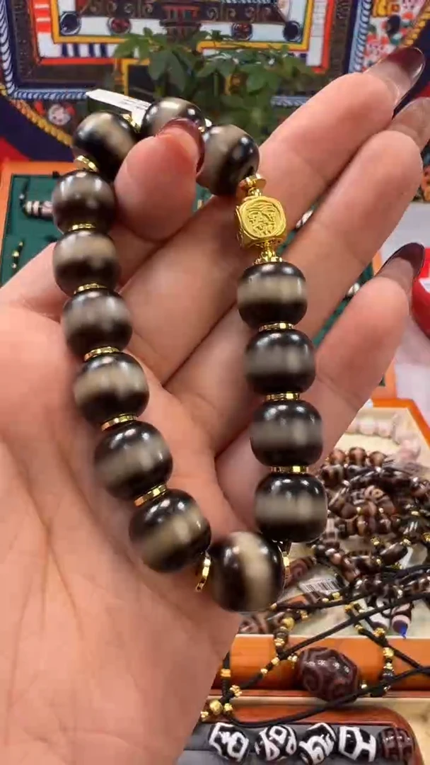 玛瑙/玉髓（覆膜）颈饰合金?**顶32.（微瑕）