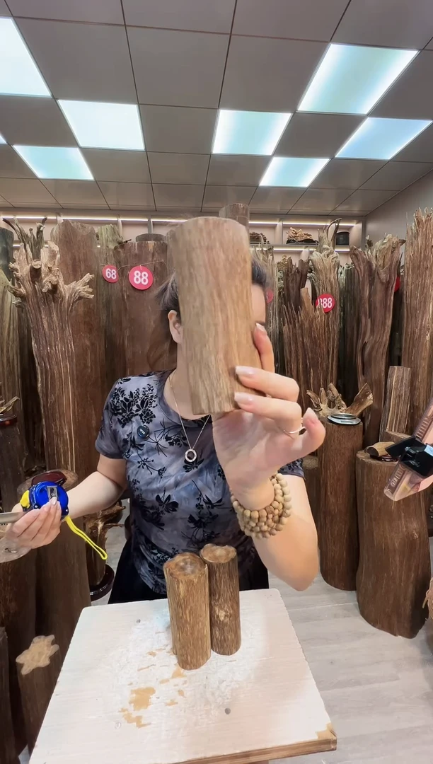 沉香碎屑沉香沉香原料摆件工艺品一百元以上带底座