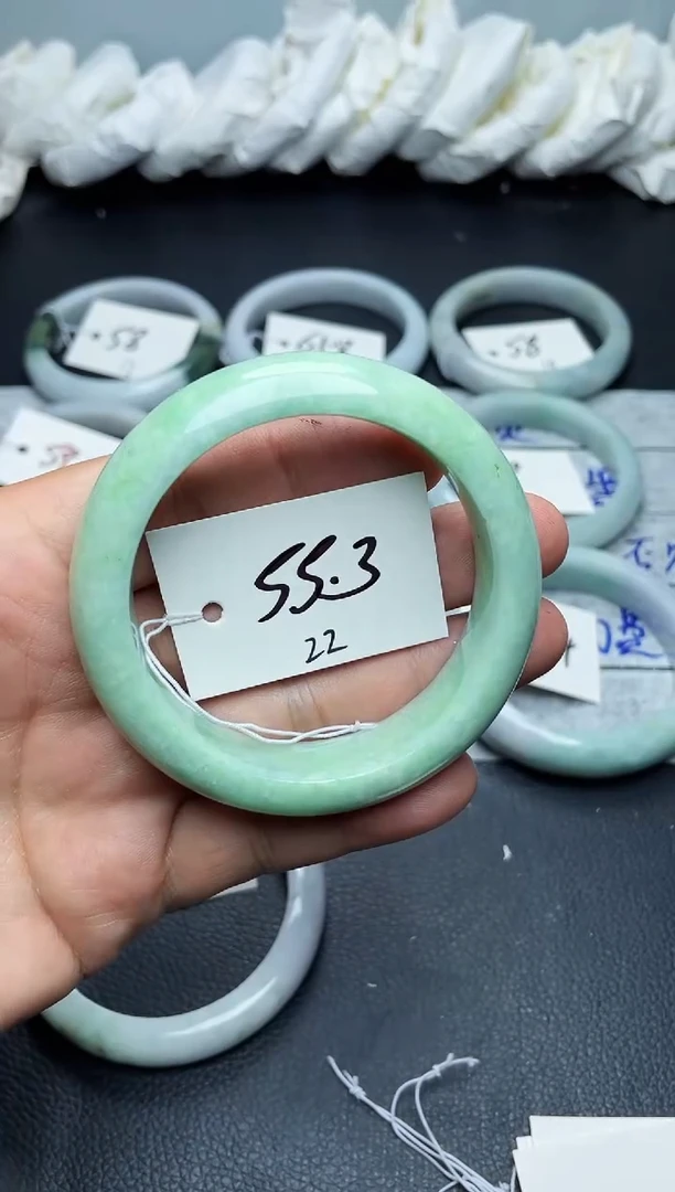 未镶嵌手镯翡翠22