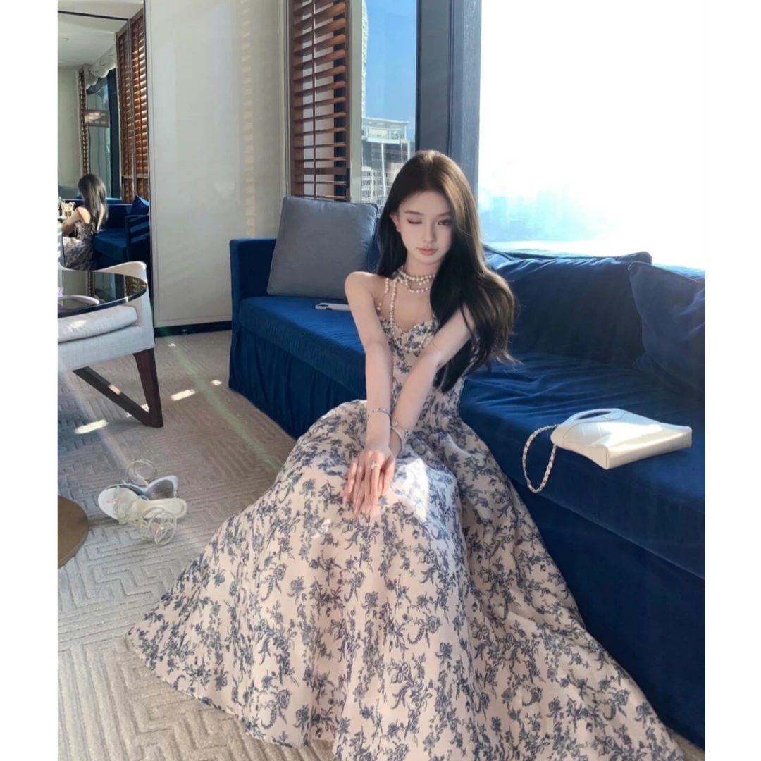 法式甜美风生日派对礼服女2025新款纯欲收腰抹胸蓬蓬碎花连衣裙子