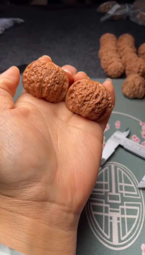 把件文玩核桃w29 血麒麟 38尺