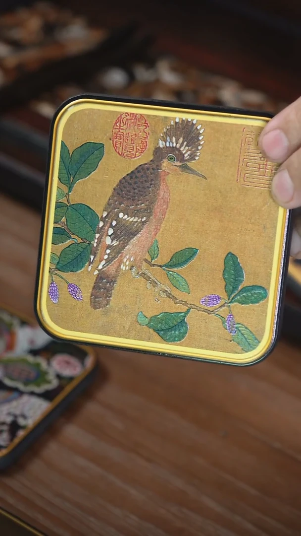 壹藏贰宝戴胜杯垫一片