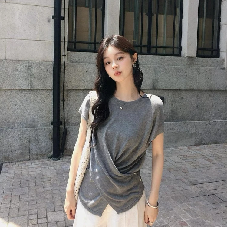 设计感气质百搭休闲不规则下摆系扣短袖T恤圆领上衣2025夏季女