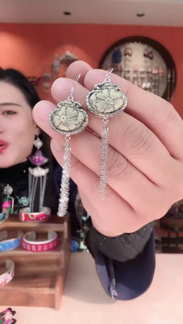 织绣非遗手工苗银苗绣耳环74