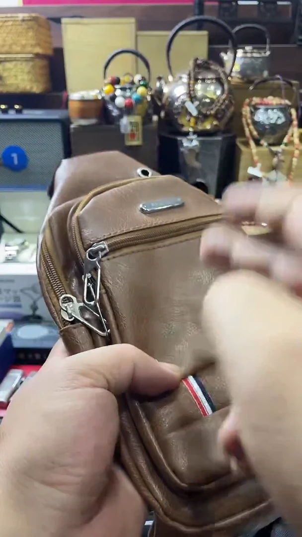 瓷片闪购商品 如图所示