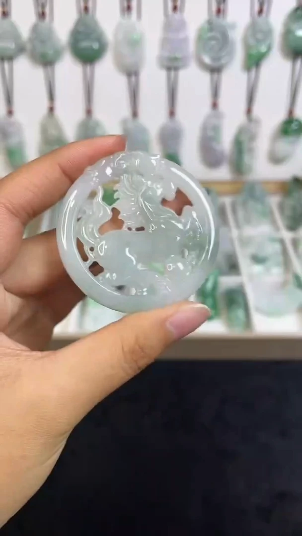 颈饰未镶嵌翡翠1